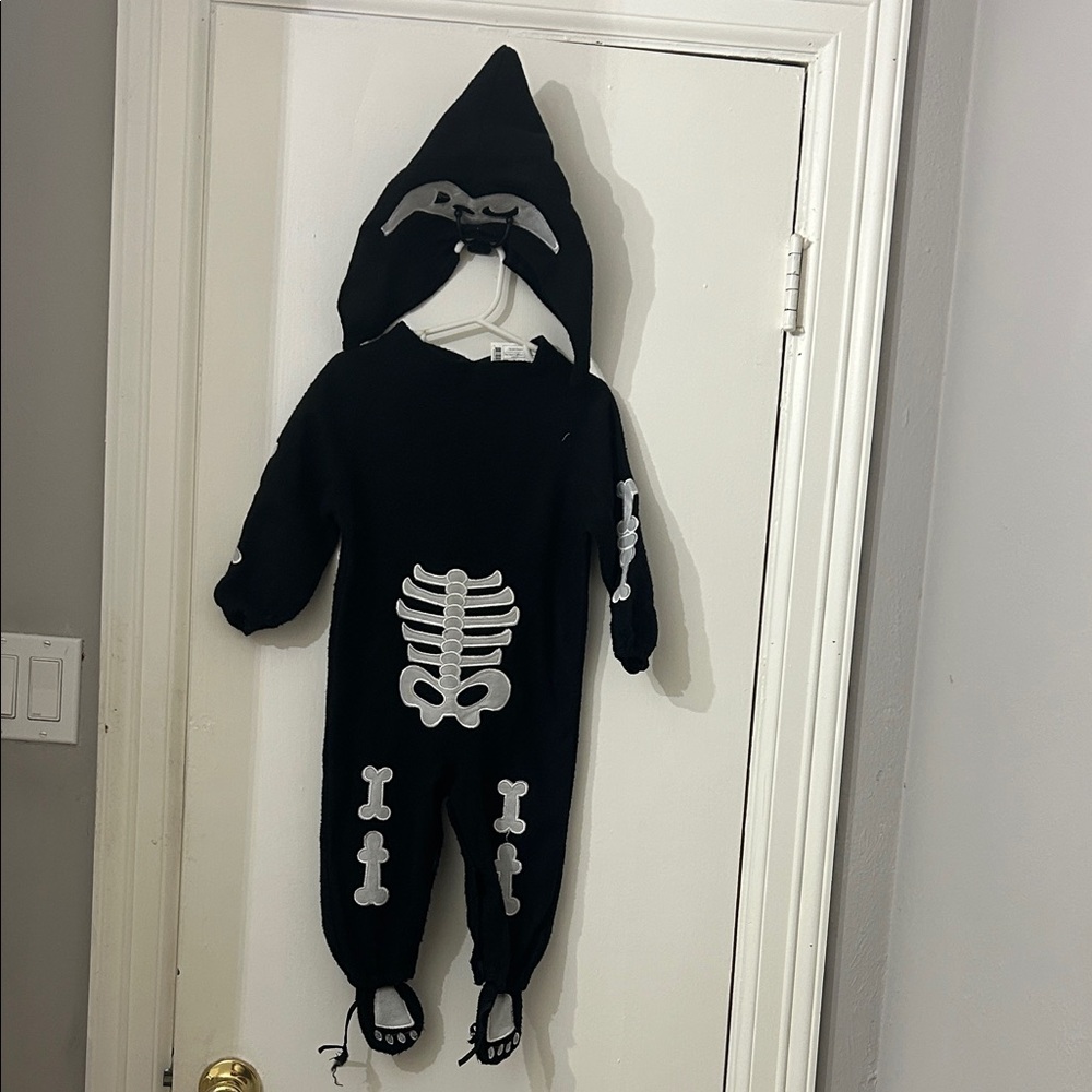 Black Skeleton Toddler costume pre owned slim- see pics